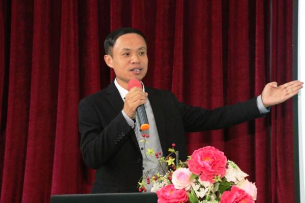 林校長講話2.jpg